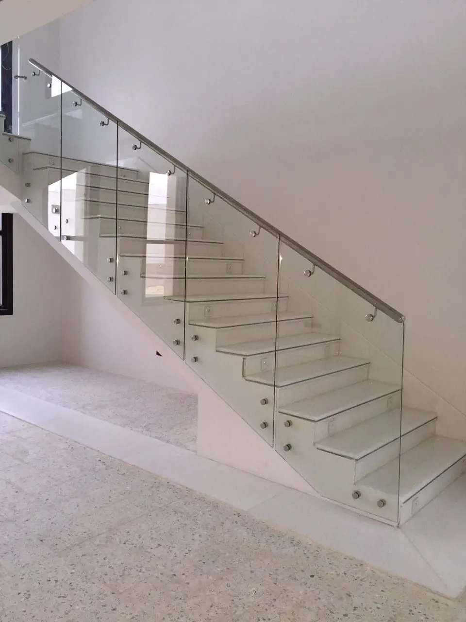 Corrimão e guarda-corpo em aplicação residencial